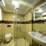 Grand Bazaar מלון 3*